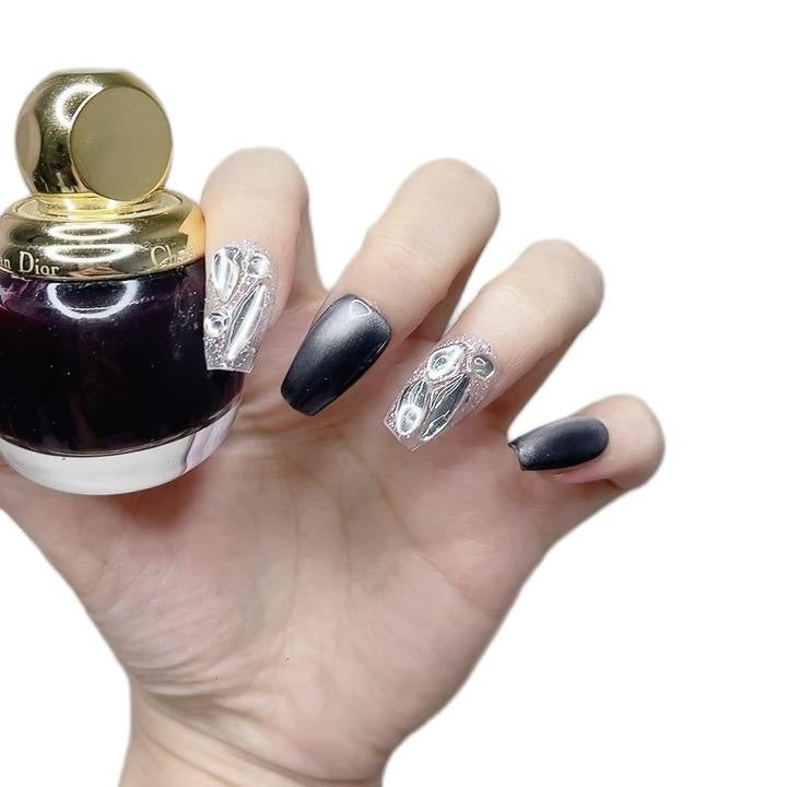 Black & Silver Medium Coffin Press-On Nails with Sparkle Design | Tipora 080