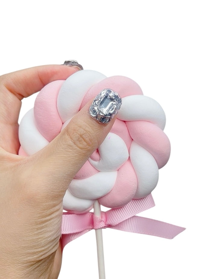 Silver Short Round Press-On Nails with Square Rhinestone Design – Tipora 066