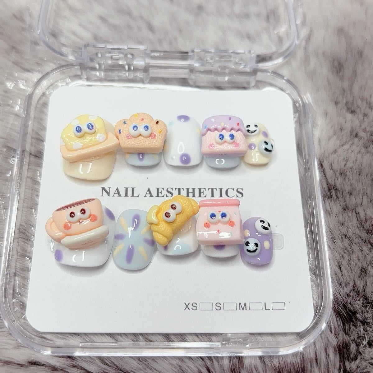 Yellow Short Round Press-On Nails with 3D Bread Design | Tipora 012