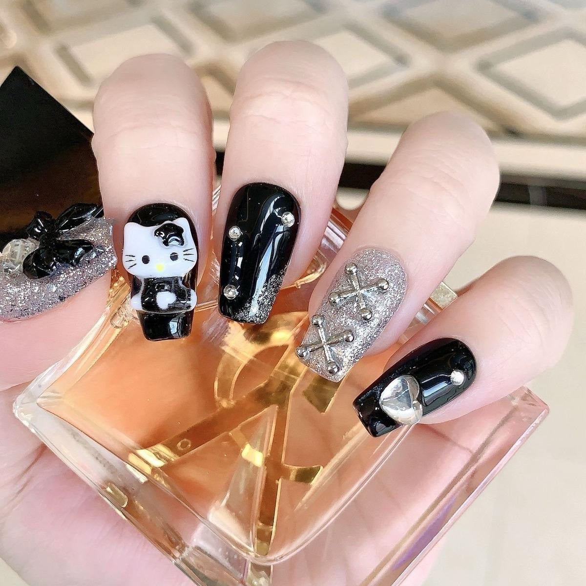Black & Silver Medium Coffin Press-On Nails with Cat & Bowknot Design | Tipora 039