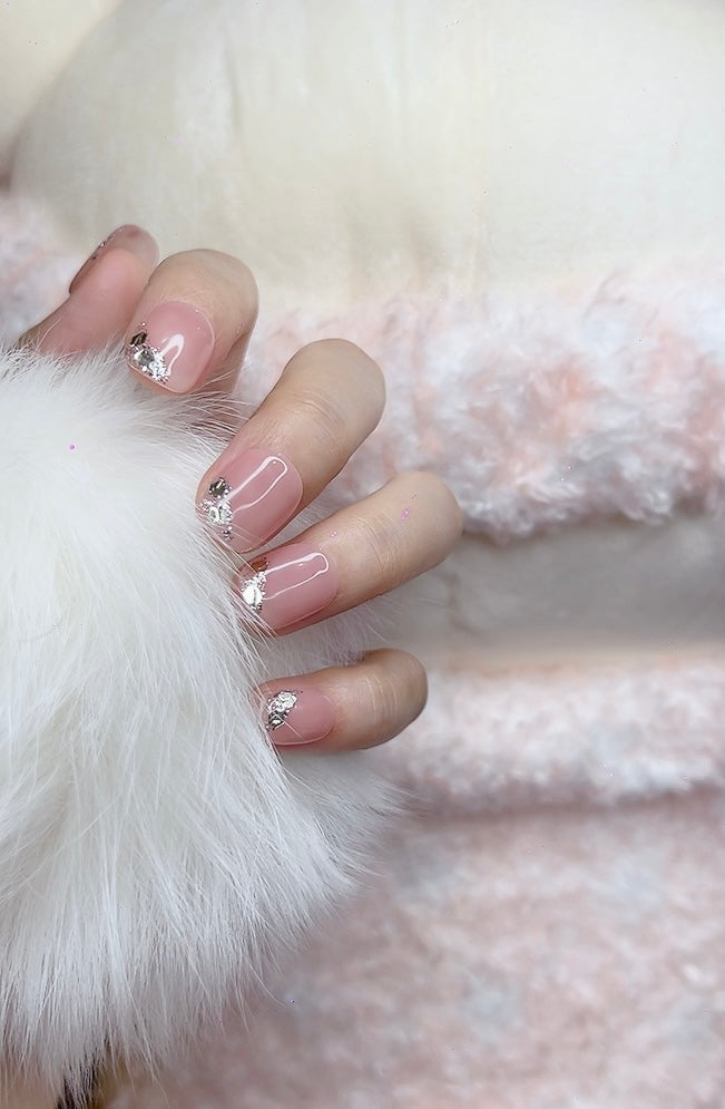 Short Round Press on Nails Pink Color with Shimmery Tip Design 123