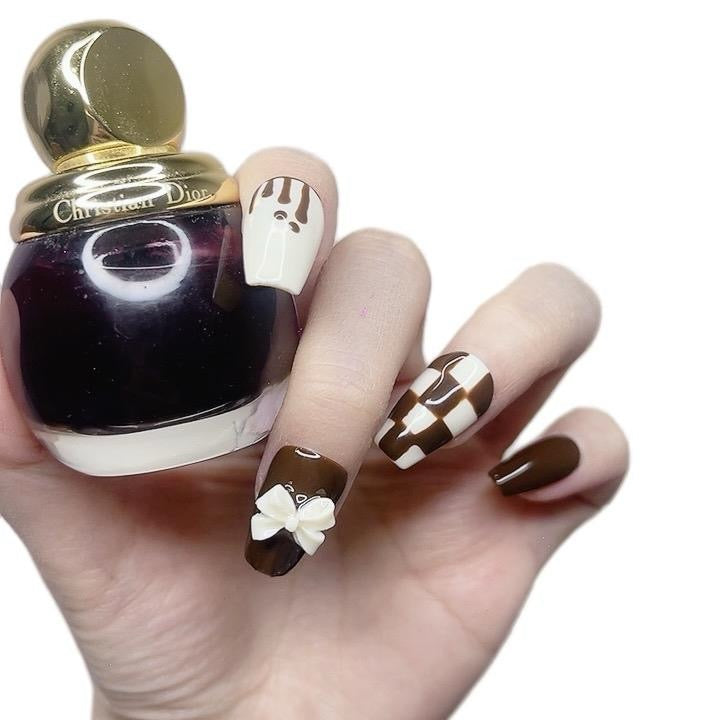 Chocolate-Inspired Press-On Nails – Brown & White with 3D Bowknot | Tipora 094