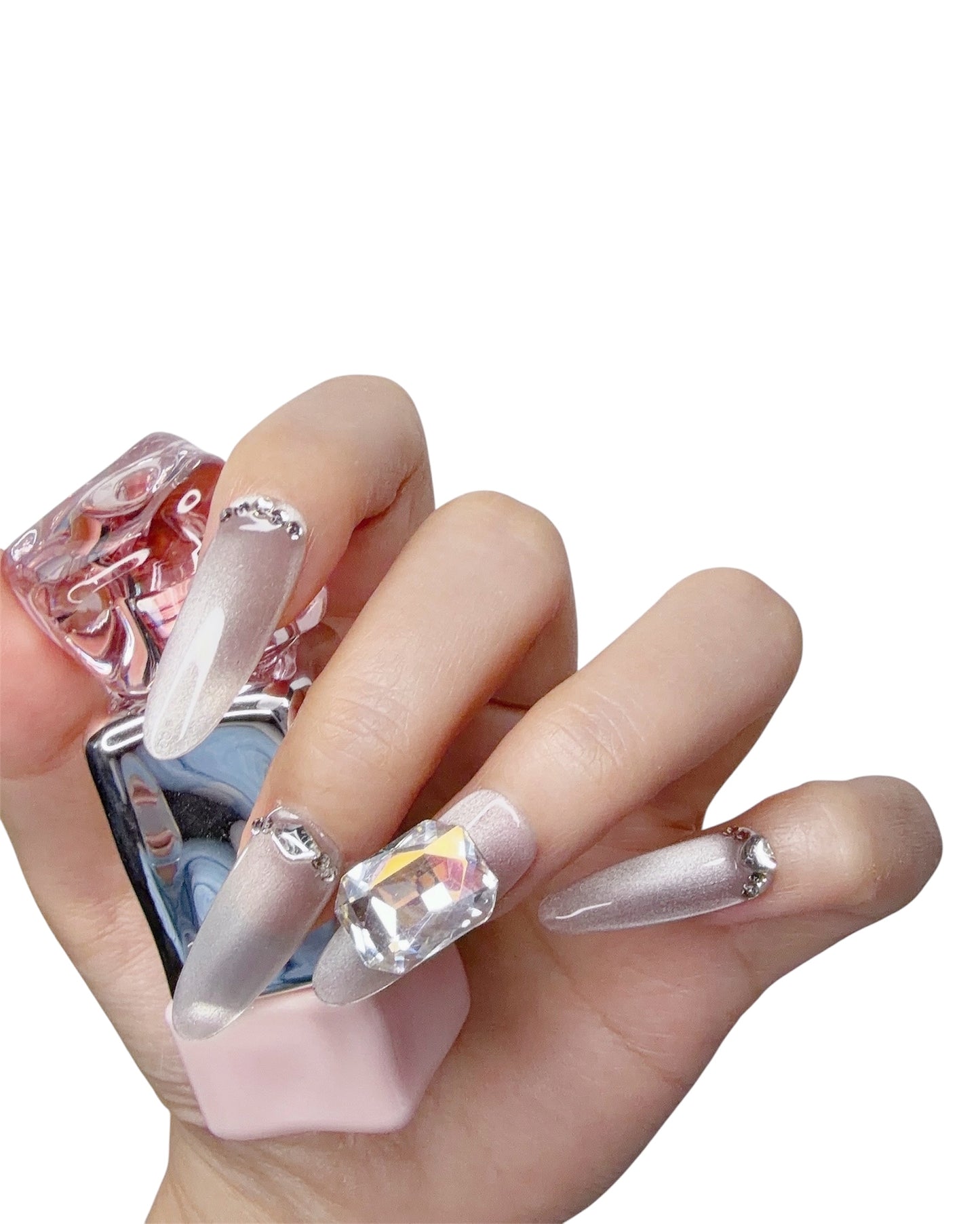 Gray Long Oval Press-On Nails with Rhinestone Design | Tipora 003