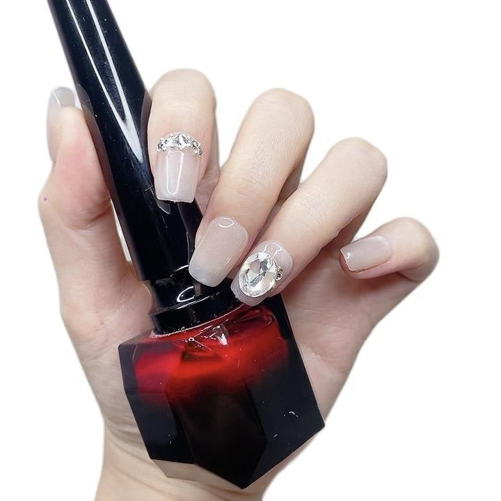 Short Square Press-On Nails with Rhinestone Accent – Elegant & Reusable | Tipora 079