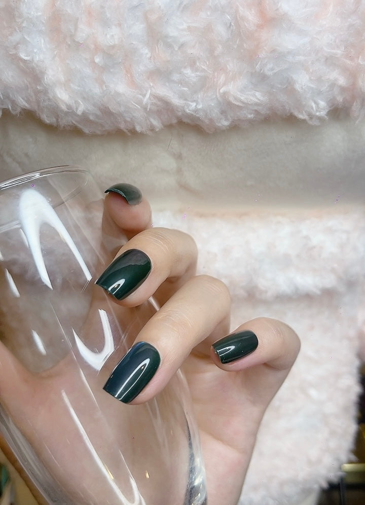 Short Square Press on Nails Green Color with Cat-Eye Design 122