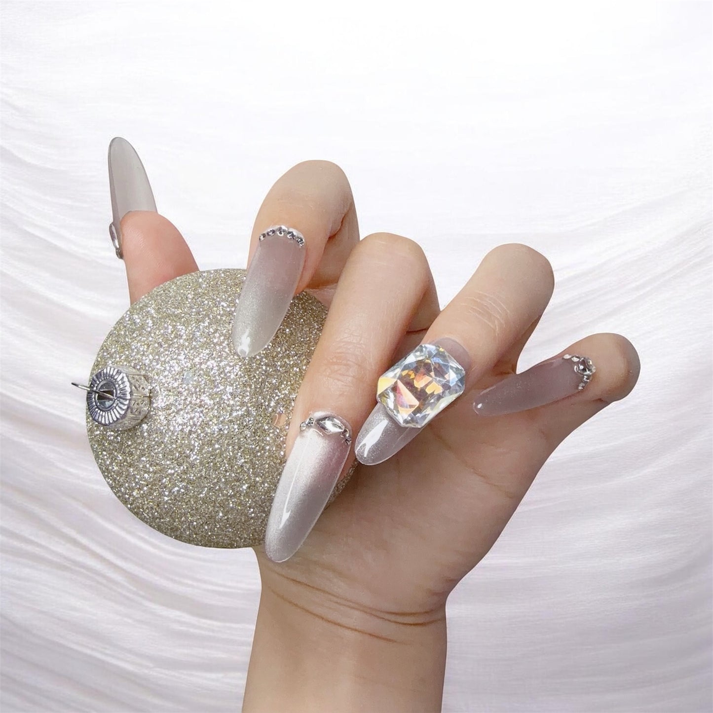 Gray Long Oval Press-On Nails with Rhinestone Design | Tipora 003