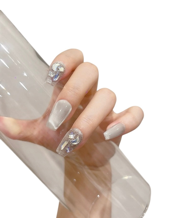 White and Gray Medium Coffin Press-On Nails with Sparkle Design – Tipora 100