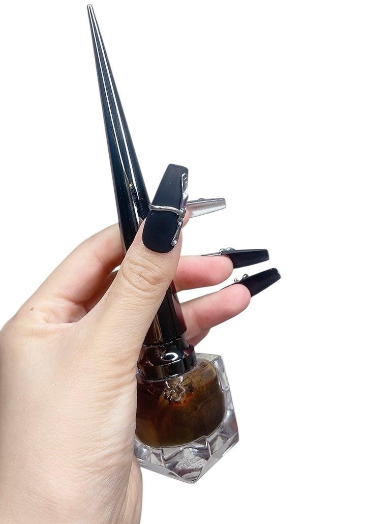 Black & Silver Long Coffin Press-On Nails with Modern Metallic Design | Tipora 074