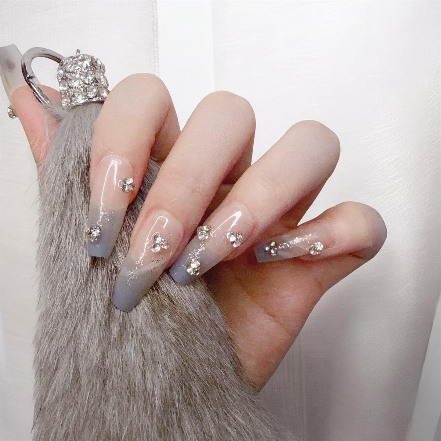 Pink & Gray Long Coffin Press-On Nails with Rhinestone Design | Tipora 016