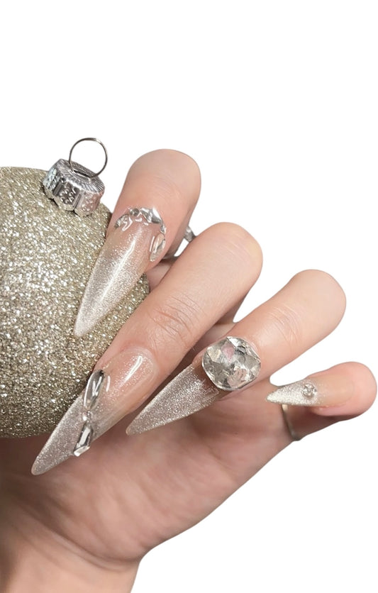 Beige Long Stiletto Press-On Nails with Rhinestones | Tipora 090