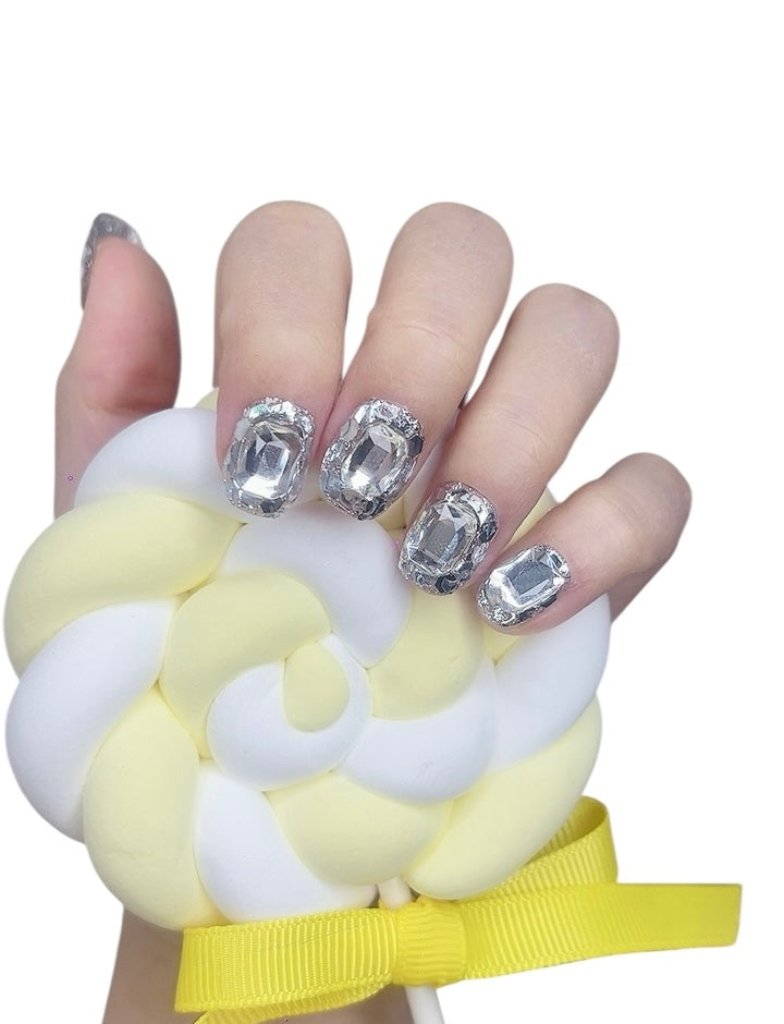 Silver Short Round Press-On Nails with Square Rhinestone Design – Tipora 066