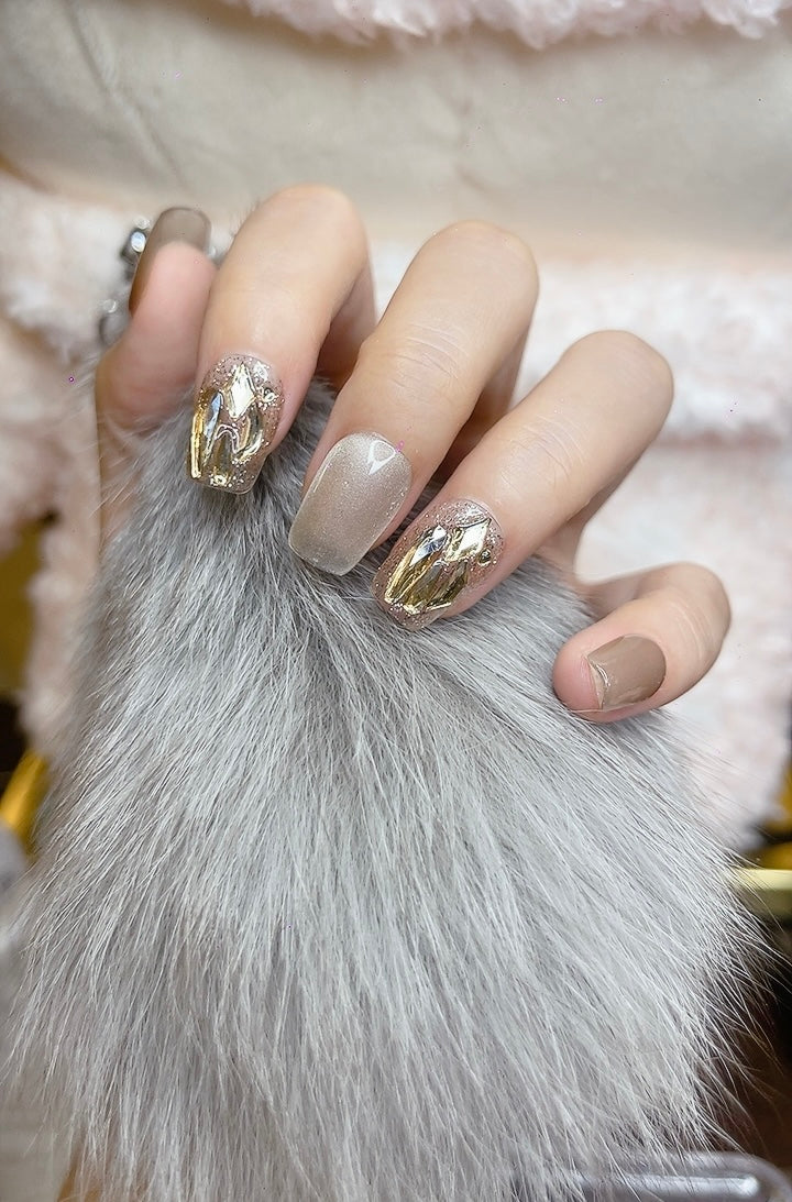 Short Square Press on Nails Beige Color with Sparkle Design 125