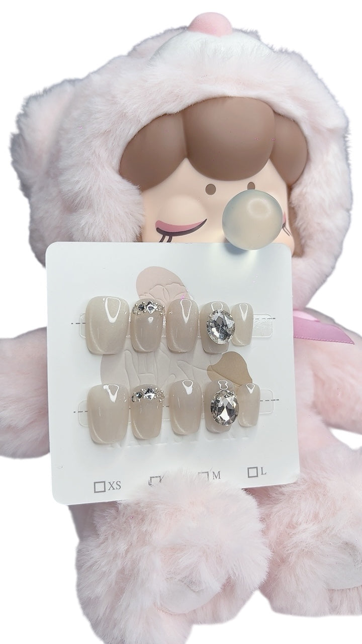 Short Square Press-On Nails with Rhinestone Accent – Elegant & Reusable | Tipora 079