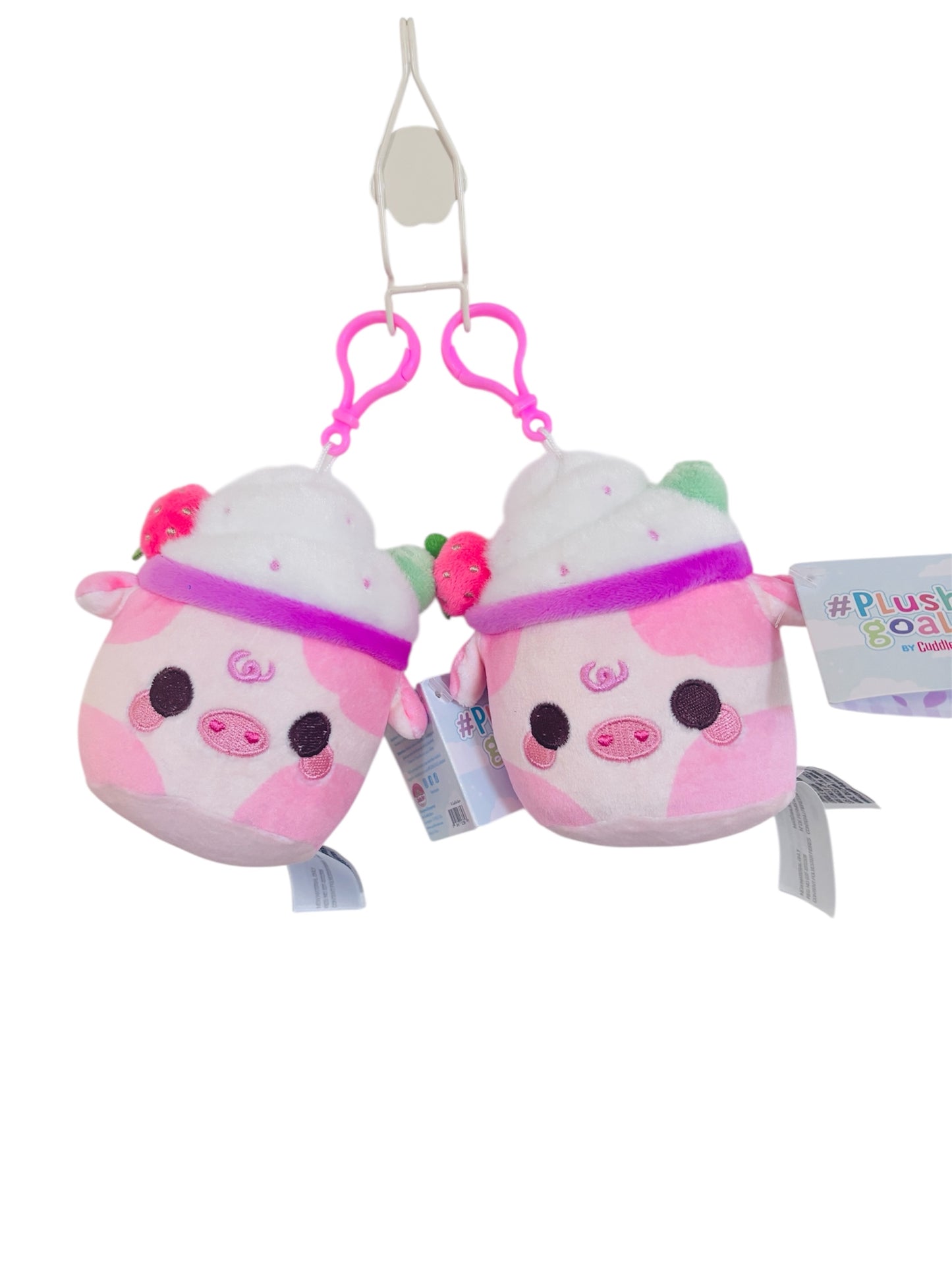 2-Pack Strawberry Pig Plush Keychains – Cute Milk Tea Style Charms