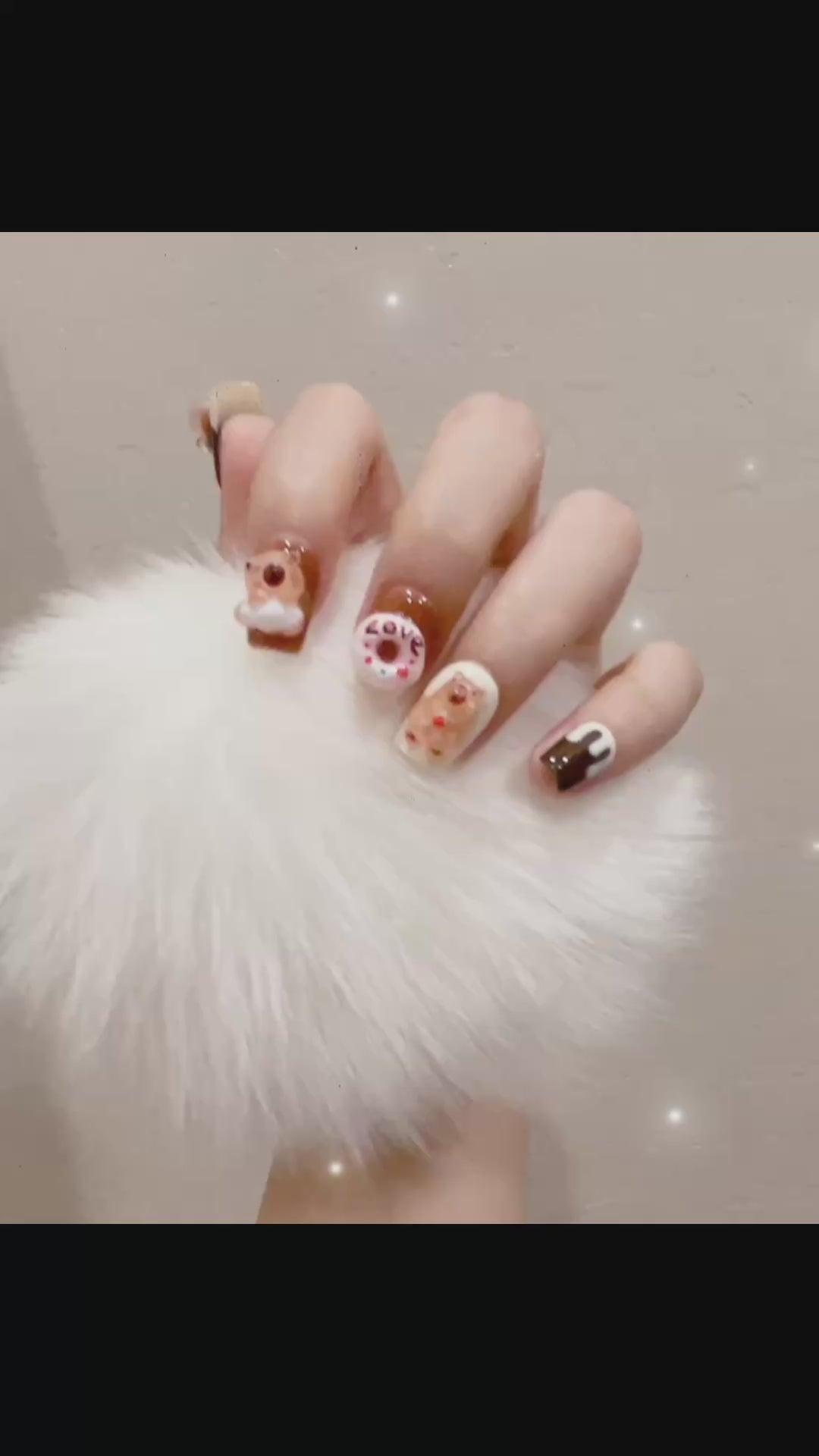 Short Square Brown Press-On Nails with 3D Capybara Design | Tipora 105