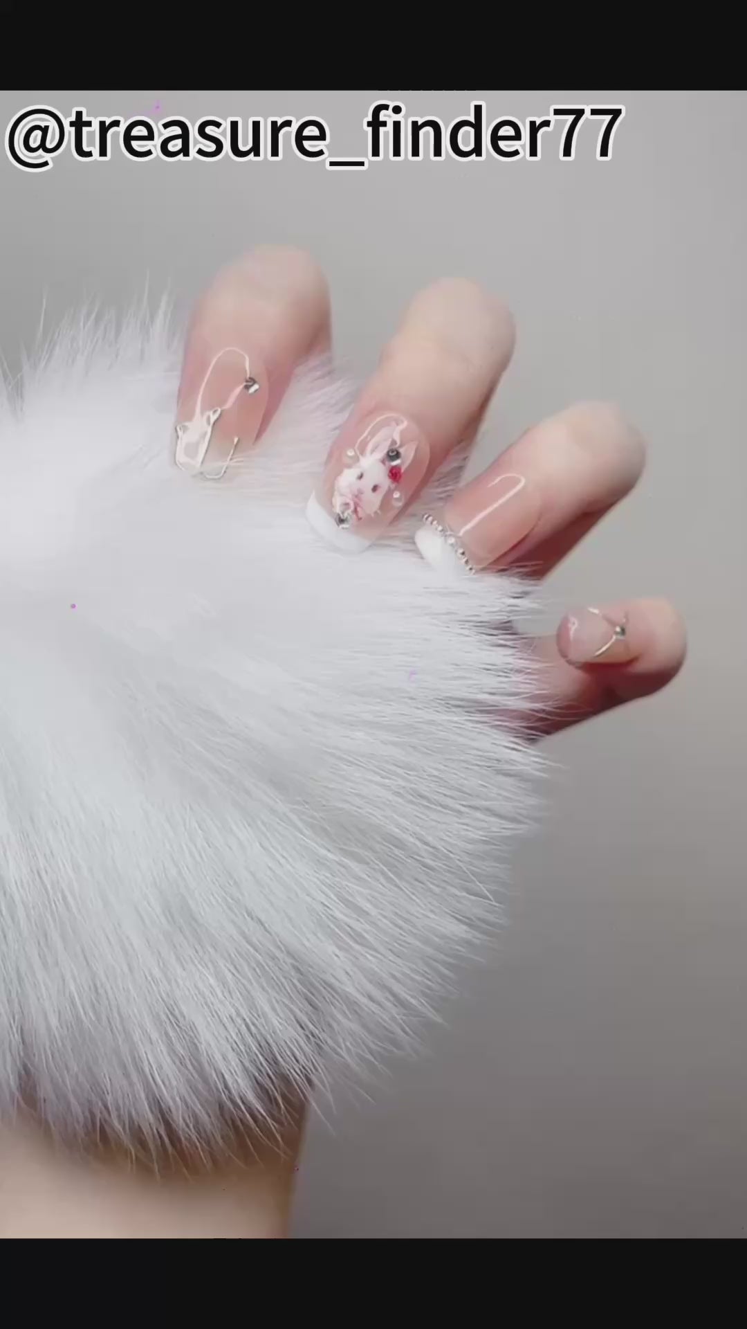 French Tip Press-On Nails with Cute Bunny Design | Tipora 093