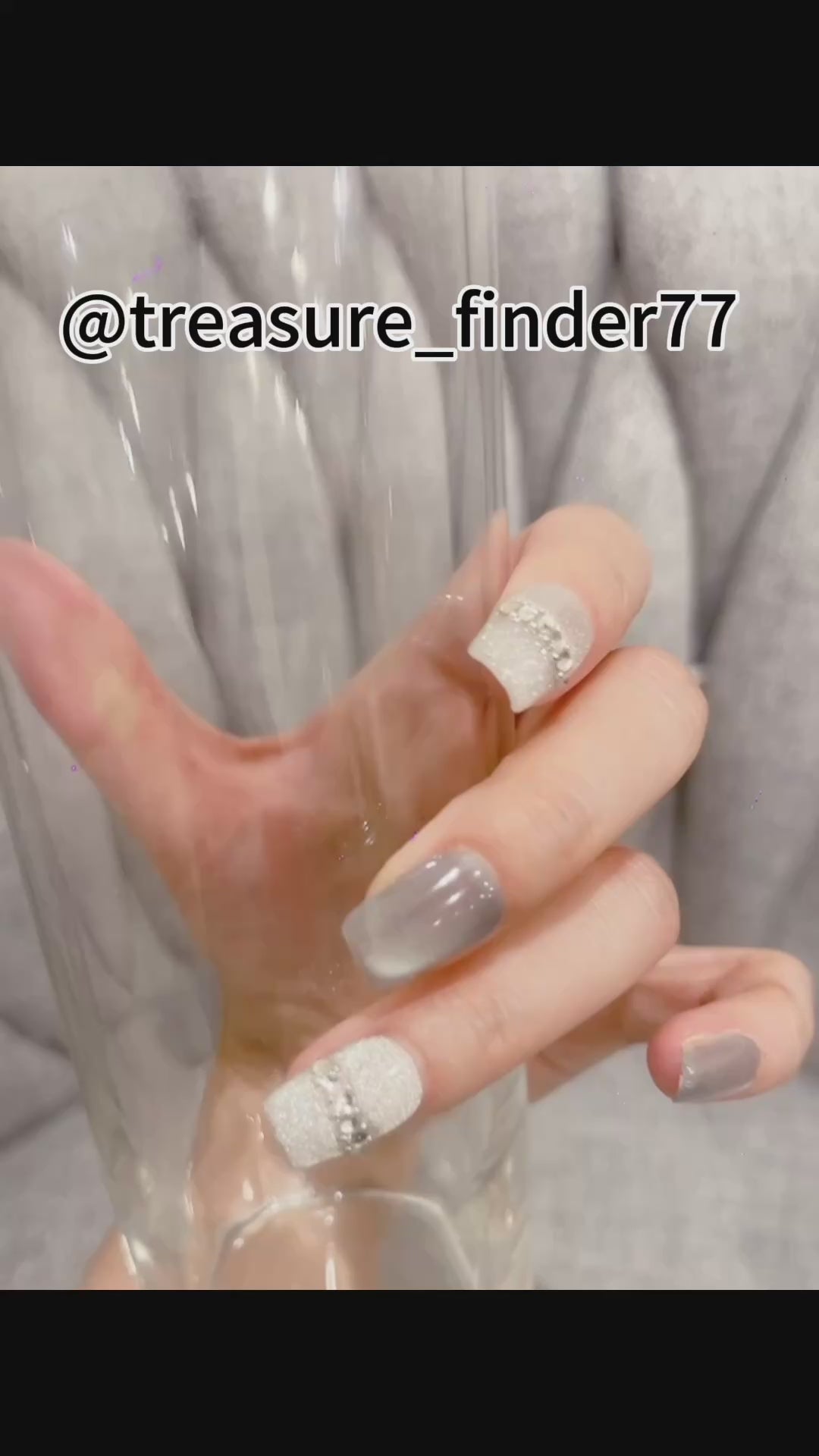 Gray Blue Cat Eye Short Square Press-On Nails with Glitter & Rhinestones | Tipora 067